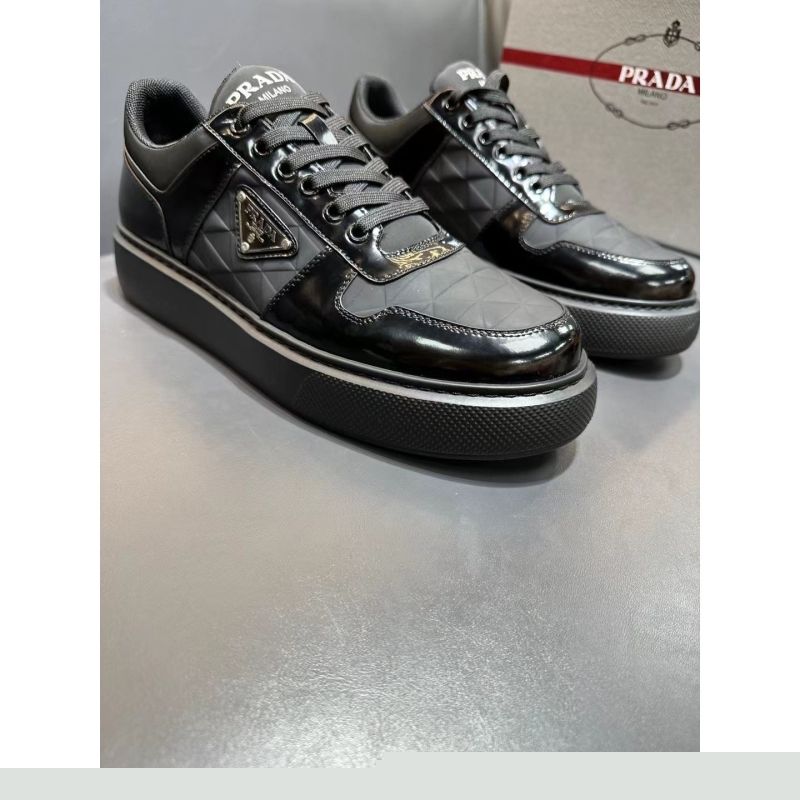 Pra*a casual shoes